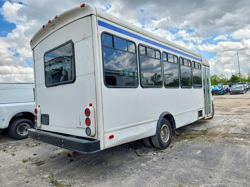 2010 Ford Econoline E450 Super Duty Cutaway Van