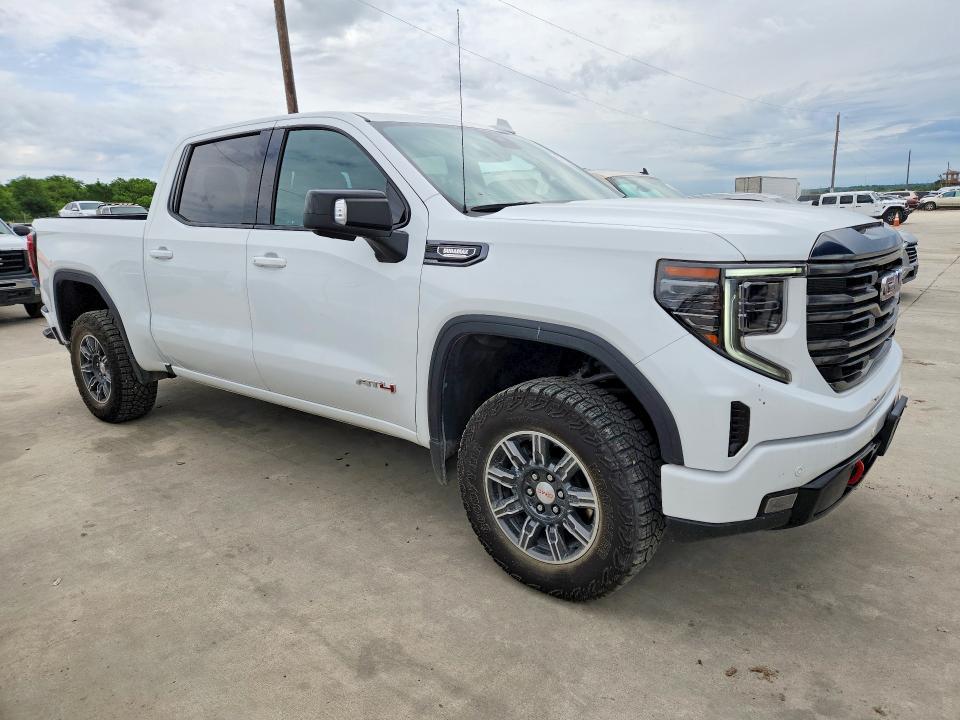 2024 GMC Sierra K1500 AT4