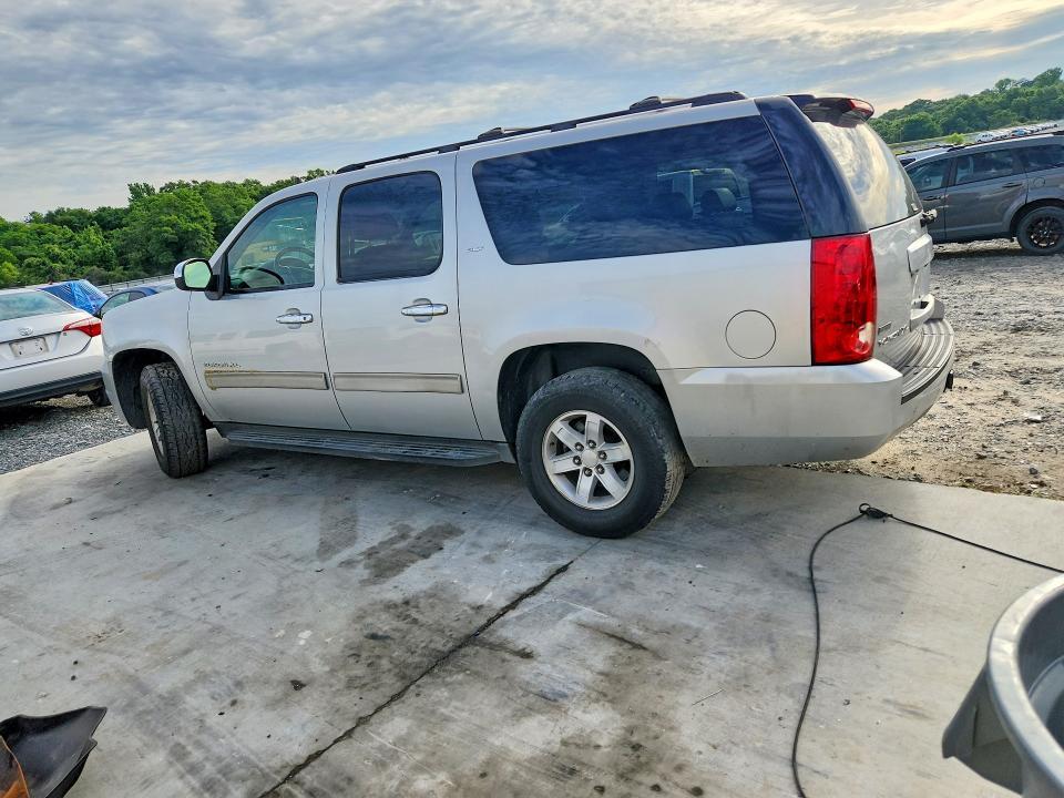 2011 GMC Yukon xl C1500 slt