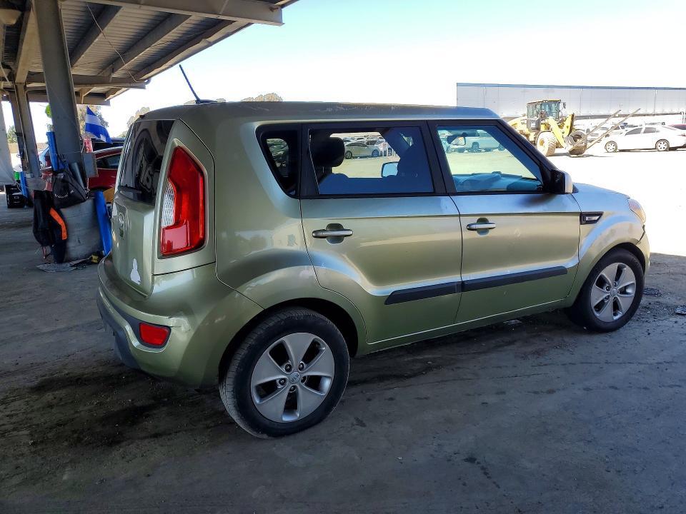 2013 KIA Soul Base