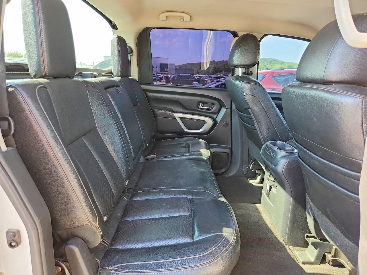 2017 Nissan Titan SL