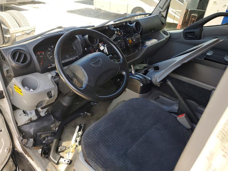 2017 Hino 195