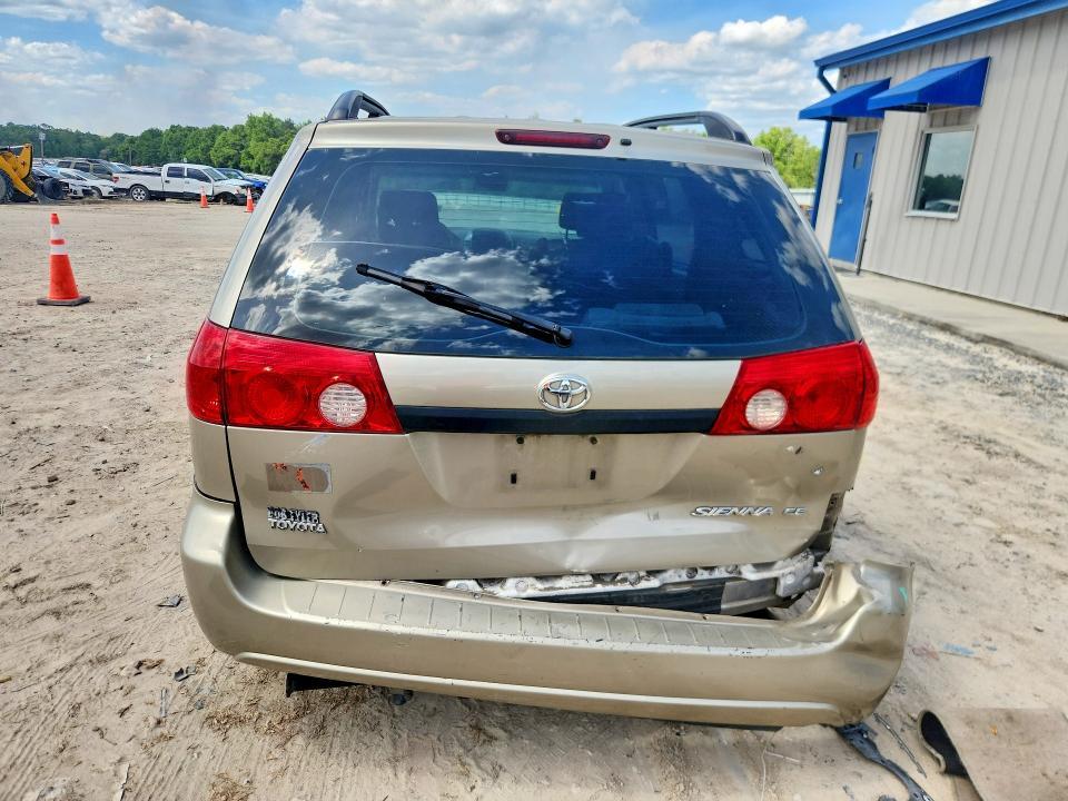 2007 Toyota Sienna ce 7-passenger