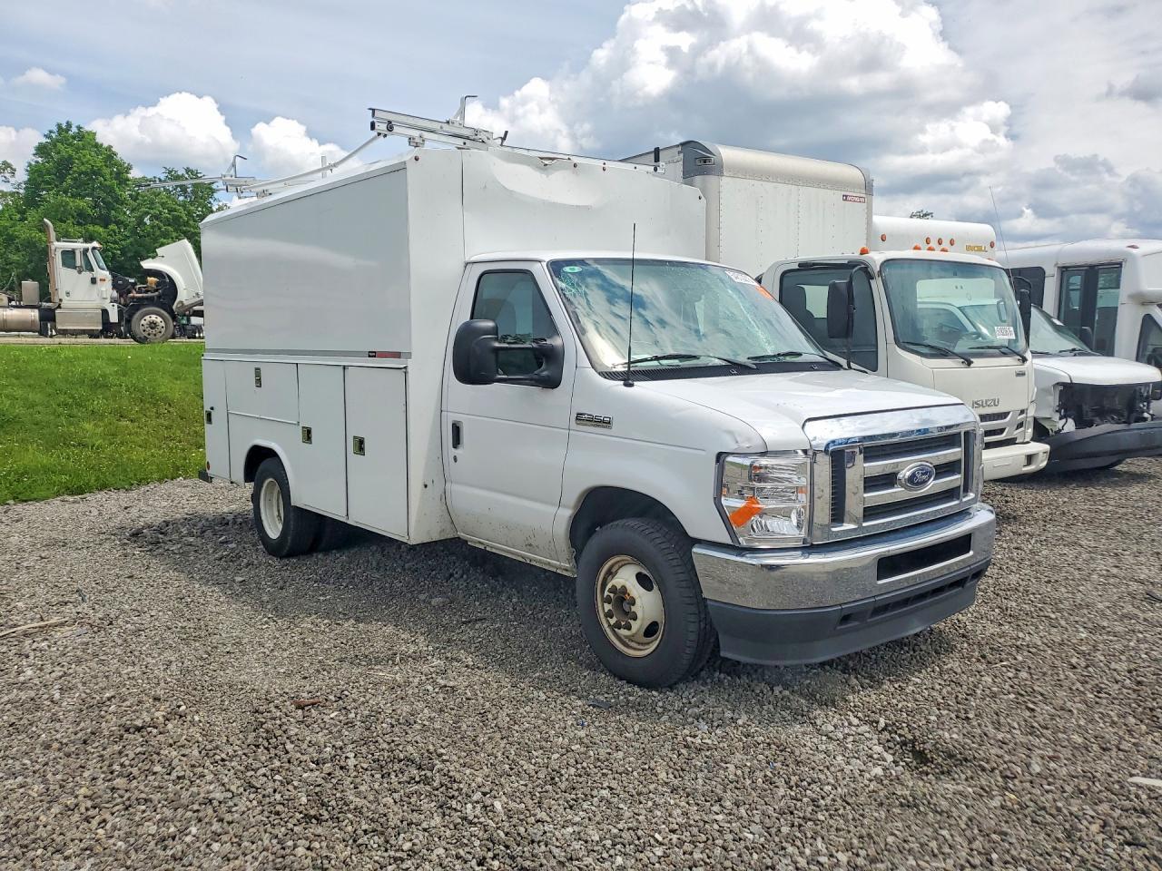 2023 Ford Econoline E350 Super Duty Cutaway Van
