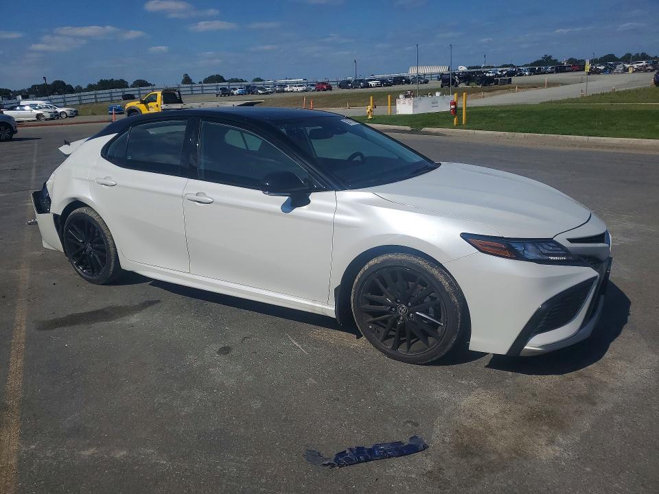 2023 Toyt Camry