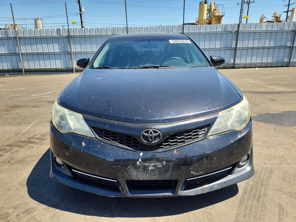 2014 Toyota Camry se