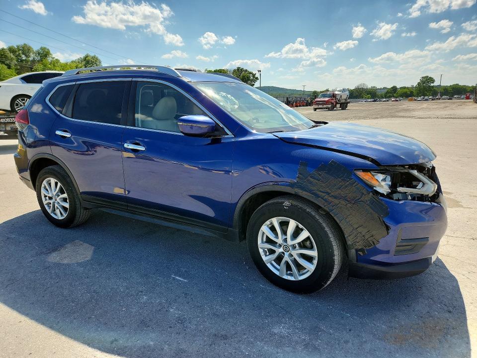 2020 Nissan Rogue sv