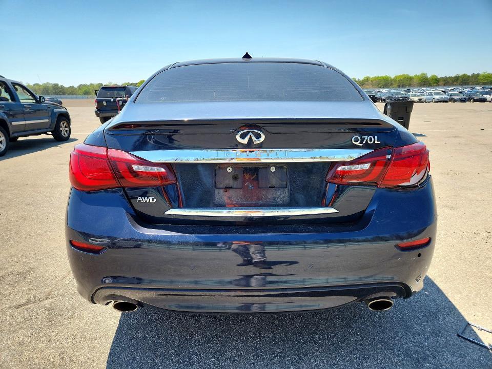 2016 Infiniti Q70 3.7