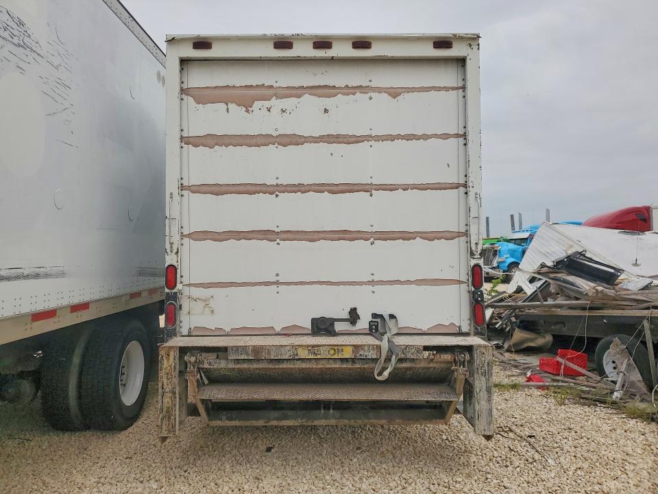 2012 Mitsubishi Medium DUTY/BOX Trucks