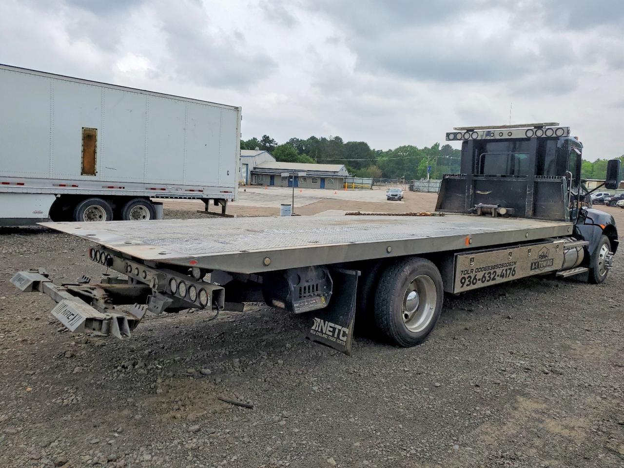 2022 Kenworth Construction T270