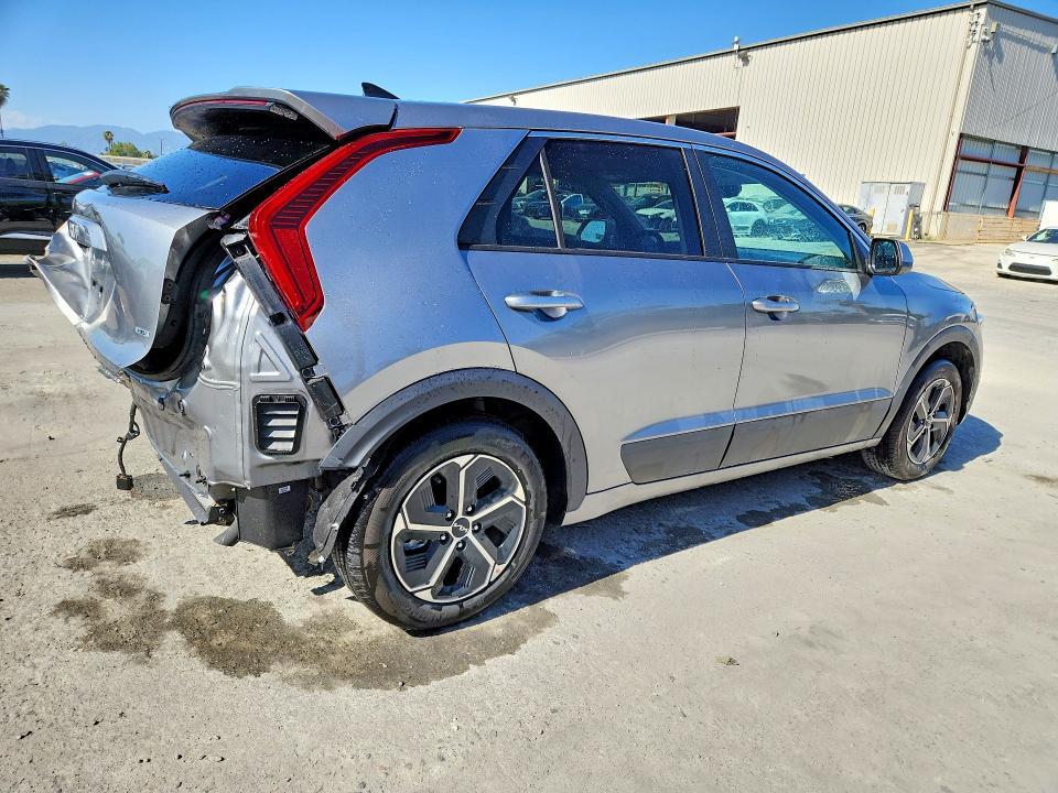 2026 KIA Niro lx