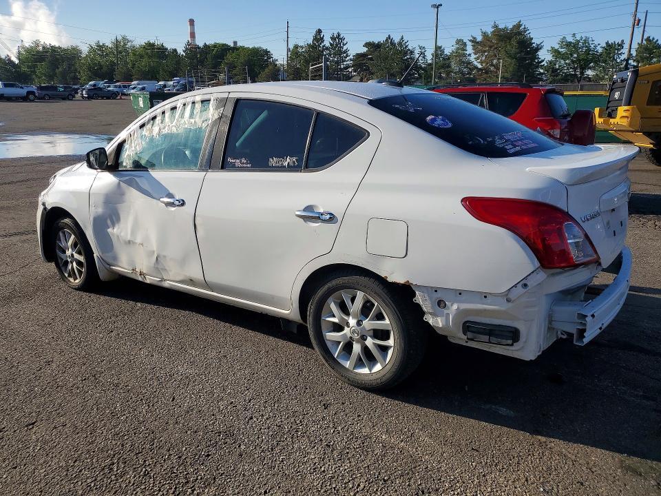 2018 Nissan Versa sv