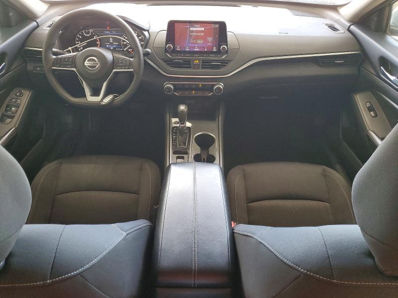 2022 Nissan Altima sv