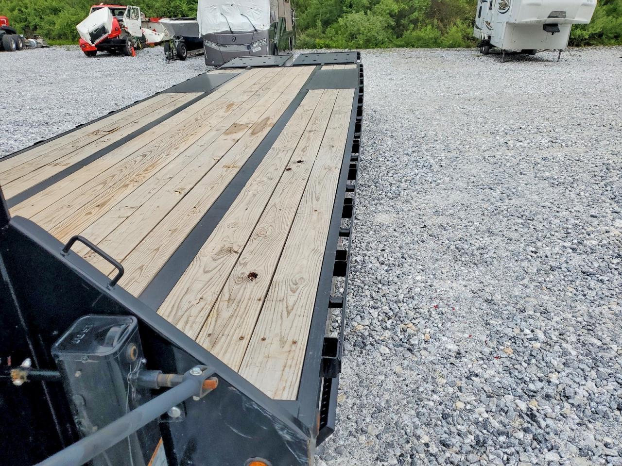 2026 Big Tex 22GN-30DE5A-MRBK Equipment Trailer