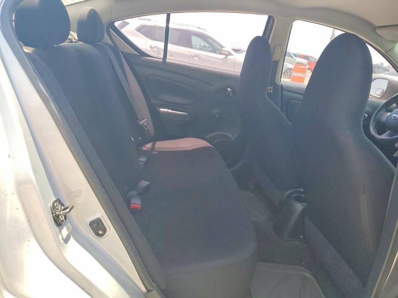 2013 Nissan Versa 1.6 s