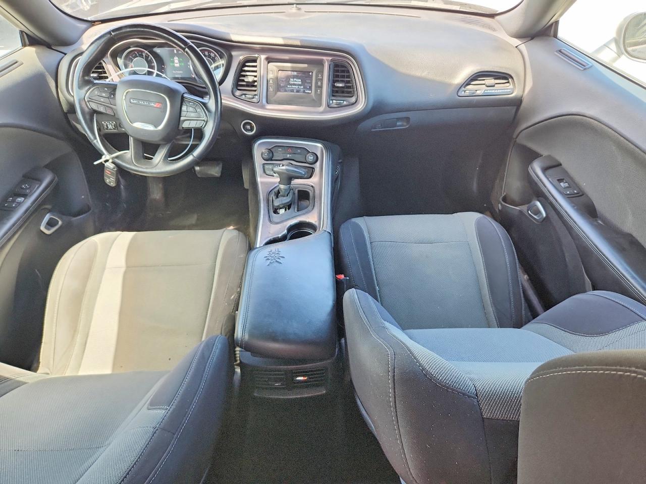 2015 Dodge Challenger sxt