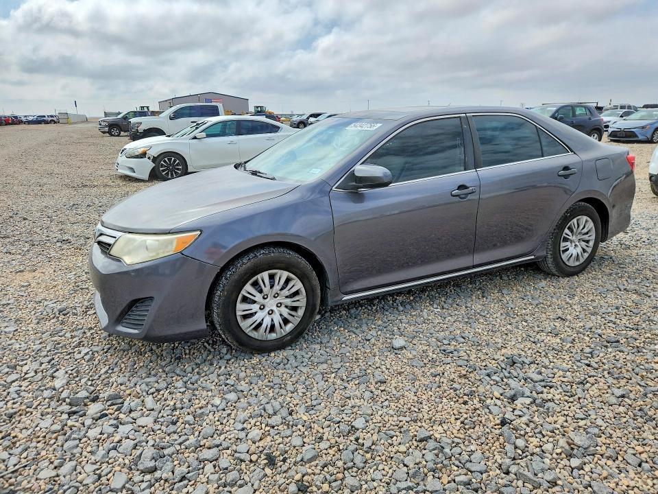 2012 Toyota Camry le
