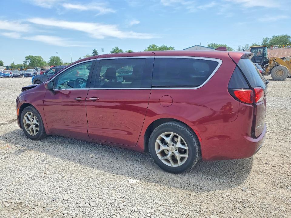 2017 Chrysler Pacifica Touring l
