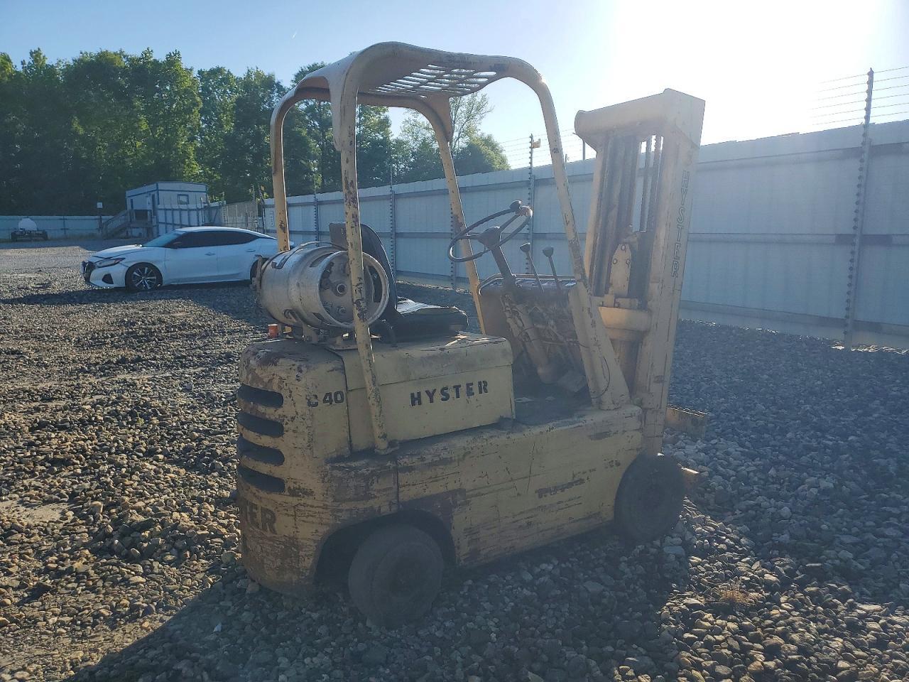 1992 Hyster 2025 Hyster Forklift