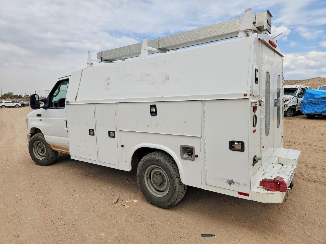 2016 Ford Econoline E350 Super Duty Cutaway Van