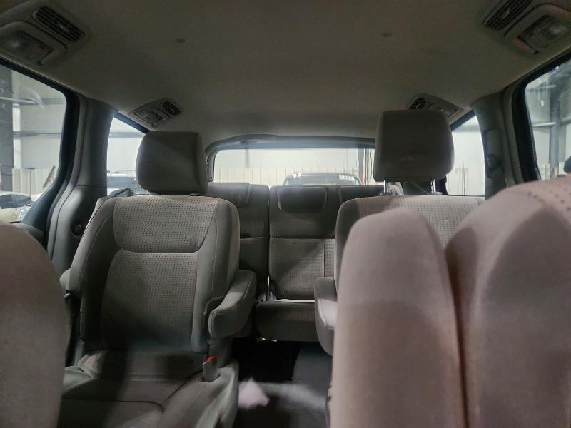 2010 Toyota Sienna le 7-passenger