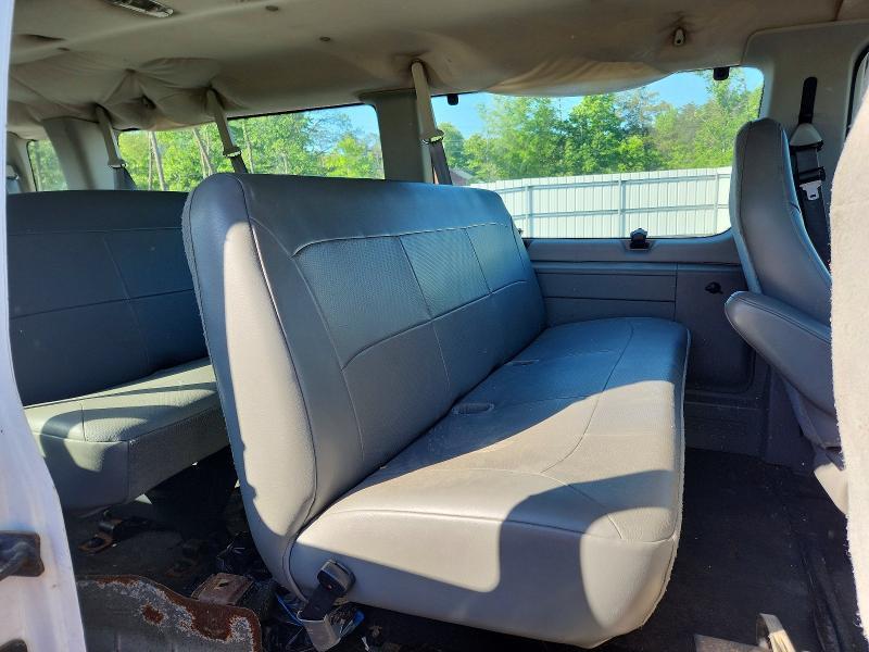 2003 Ford Econoline E350 Super Duty Wagon