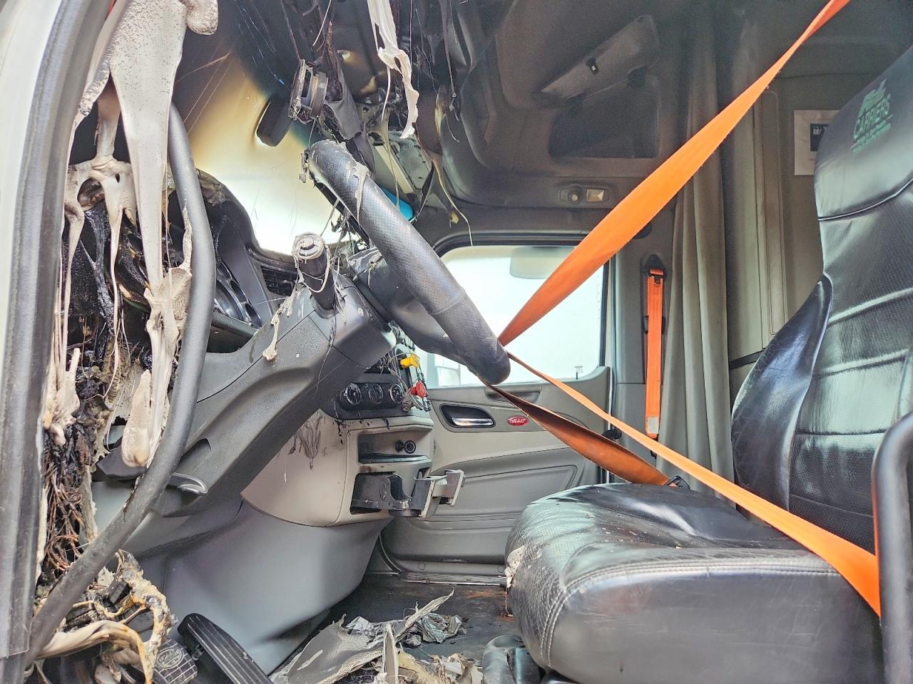 2019 Peterbilt 579 Semi Truck