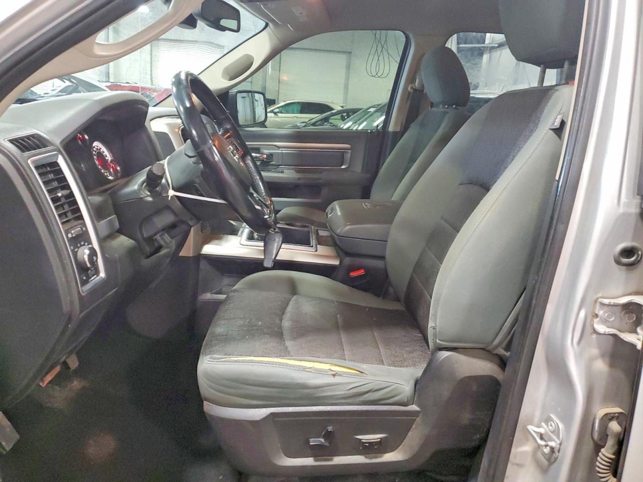 2015 Dodge RAM 1500 SLT