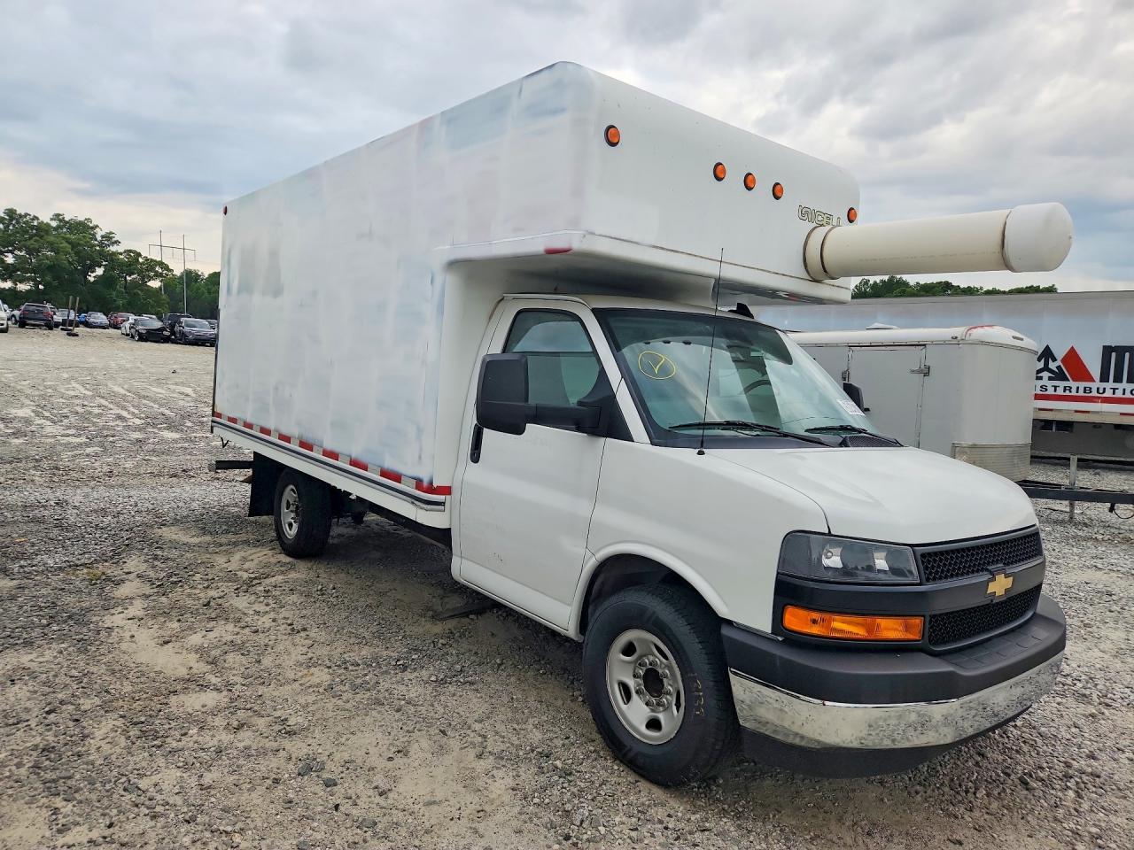2021 Chev Rolet Express BOX Truck