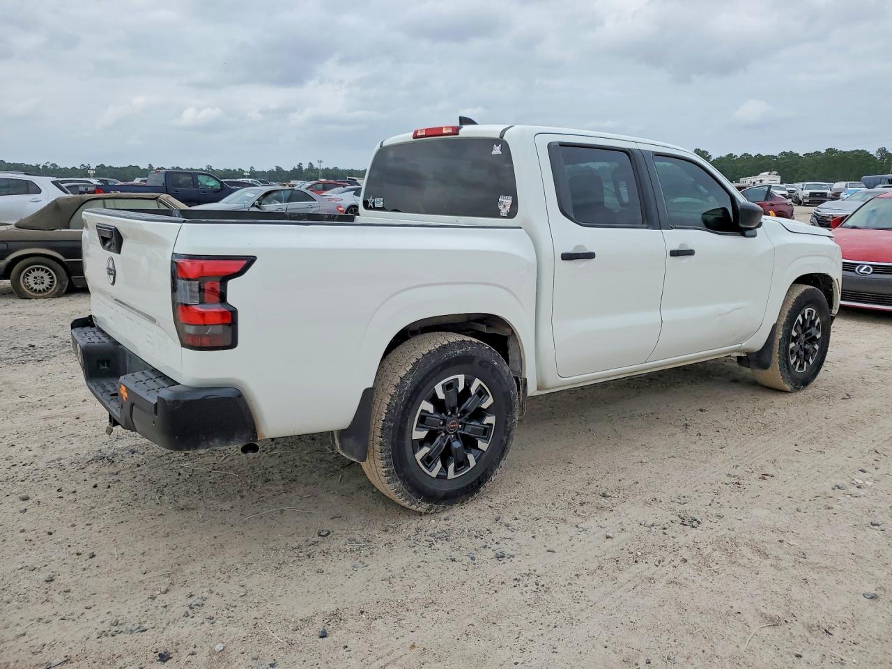 2022 Nissan Frontier S