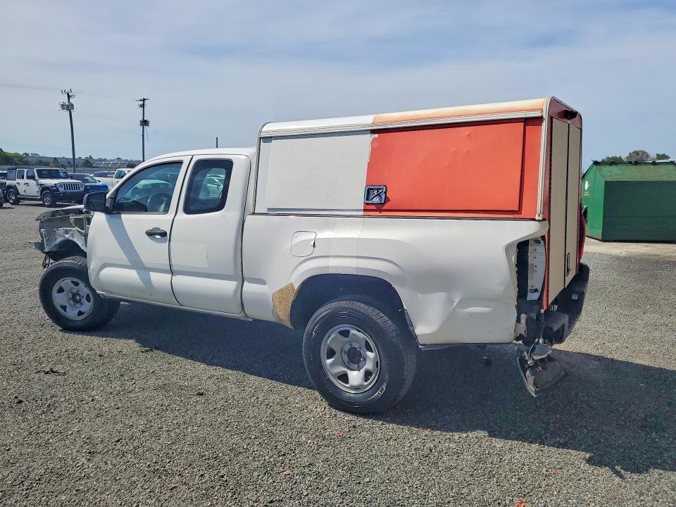 2016 Toyota Tacoma SR