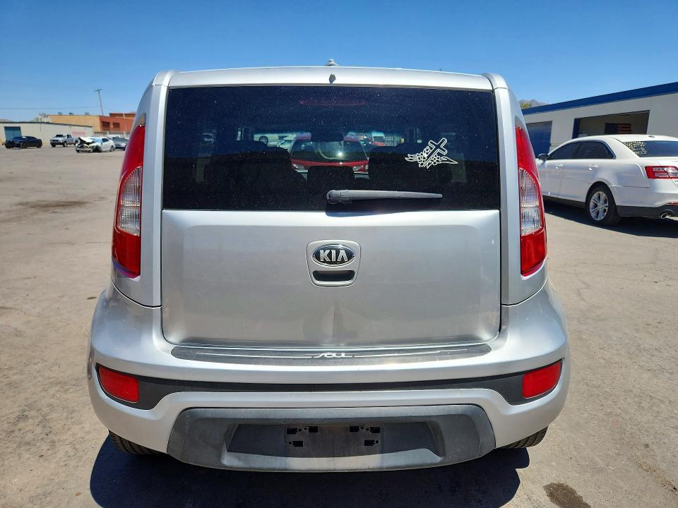 2013 KIA Soul +