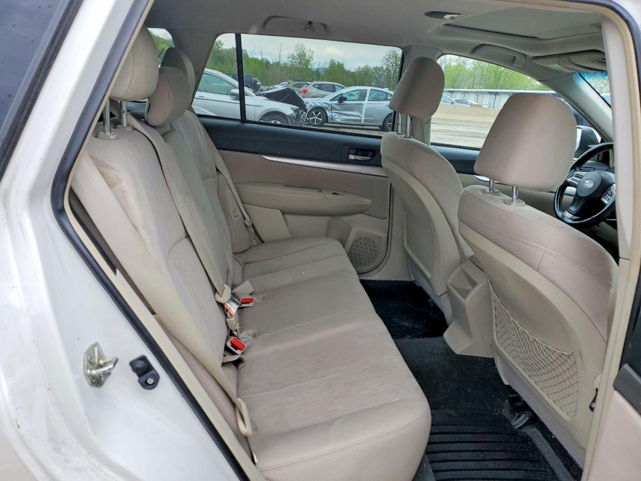 2014 Subaru Outback 2.5i Premium