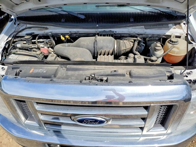 2017 Ford Econoline E350 Super Duty Cutaway Van