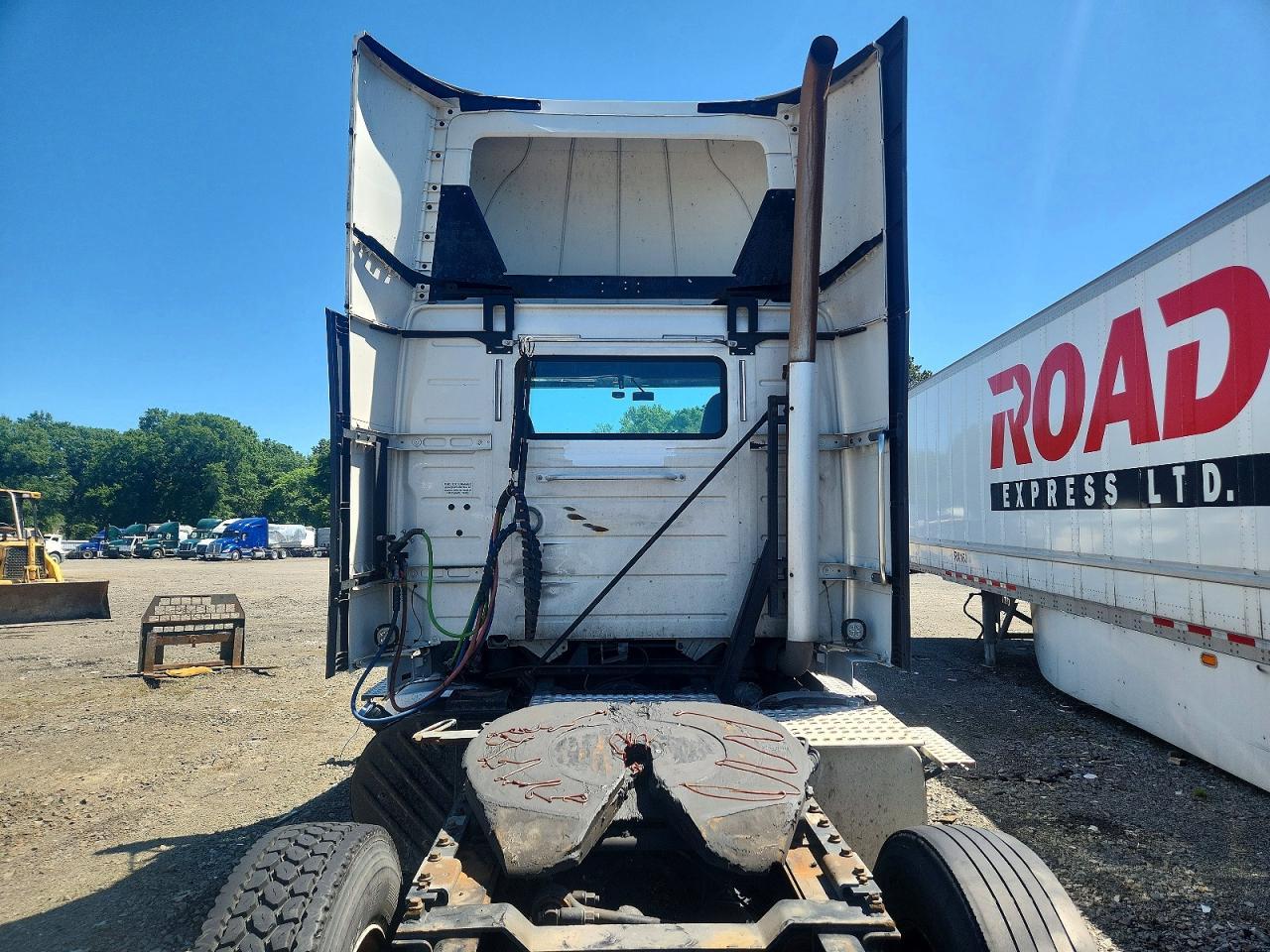 2017 Volvo VNL Semi Truck