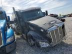 2016 Peterbilt 579 Semi Truck