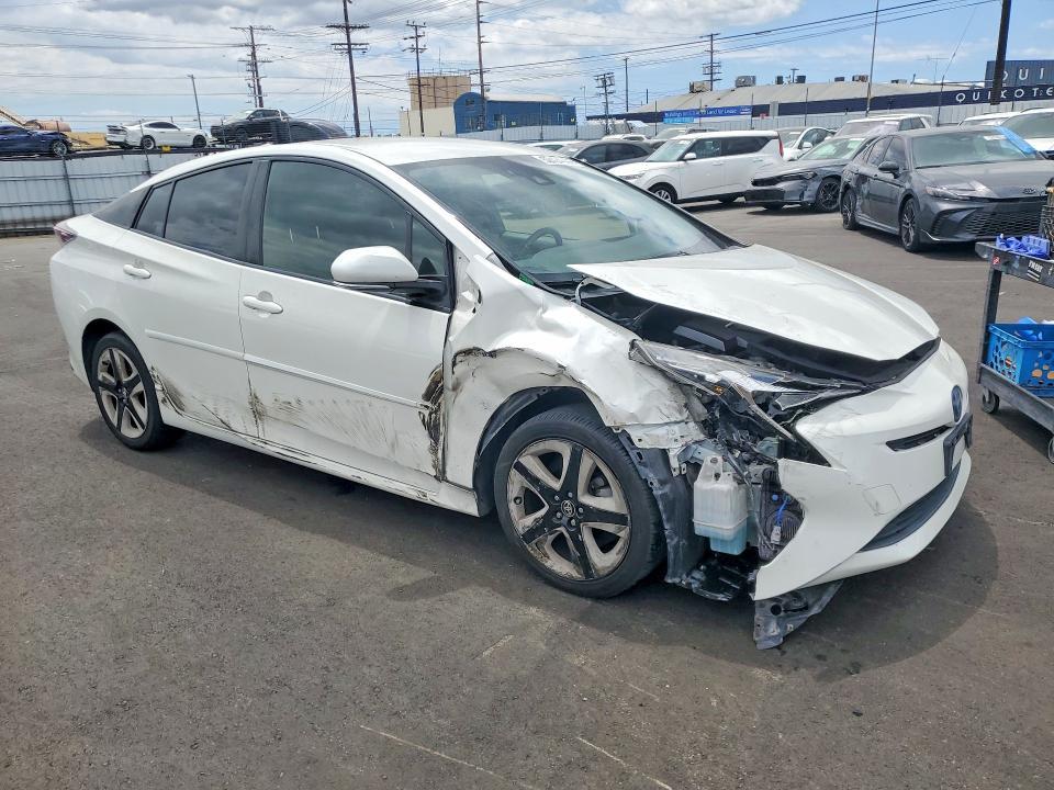2016 Toyota Prius Three Touring