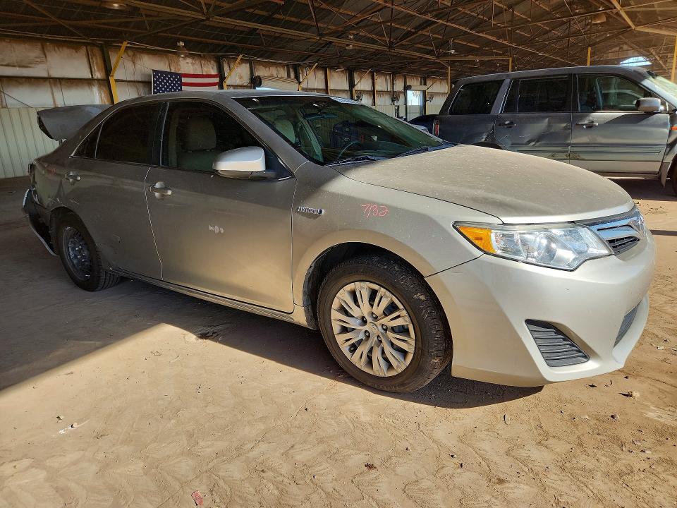 2013 Toyota Camry Hybrid le