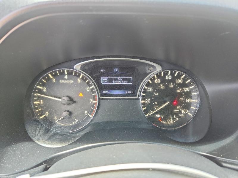 2016 Nissan Pathfinder sv