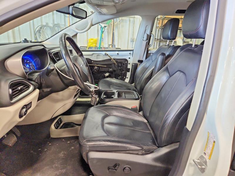 2020 Chrysler Pacifica Touring l