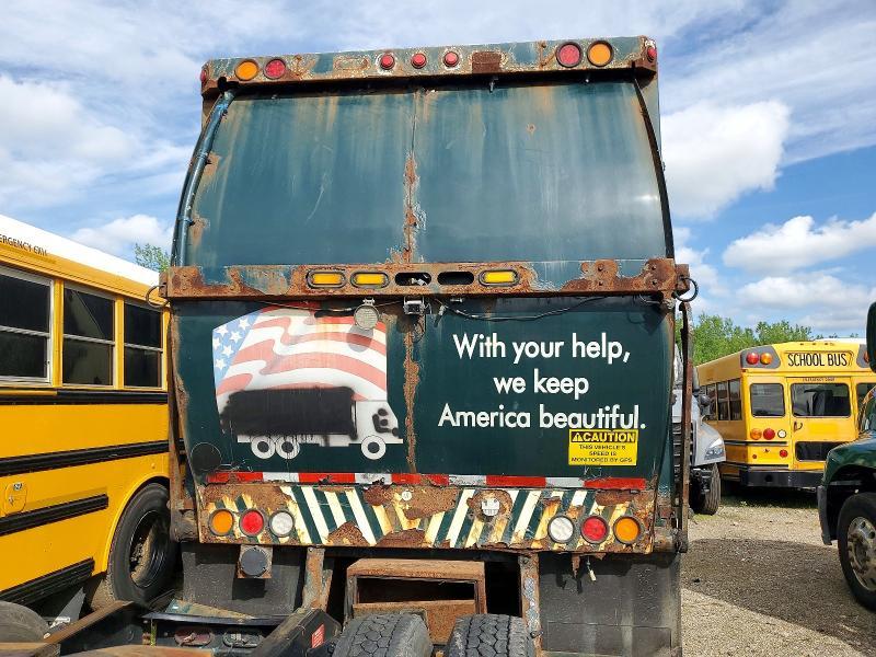 2011 Mack MRU613 Refuse Truck