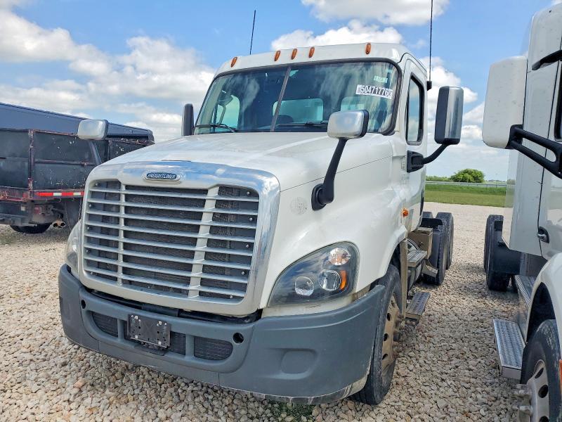 2016 Freigliner 2016 Freightliner Cascadia 125 Semi Truck