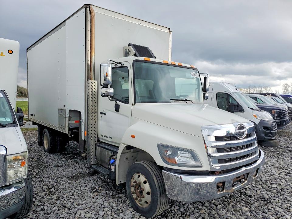 2014 Hino 258/268 BOX Truck