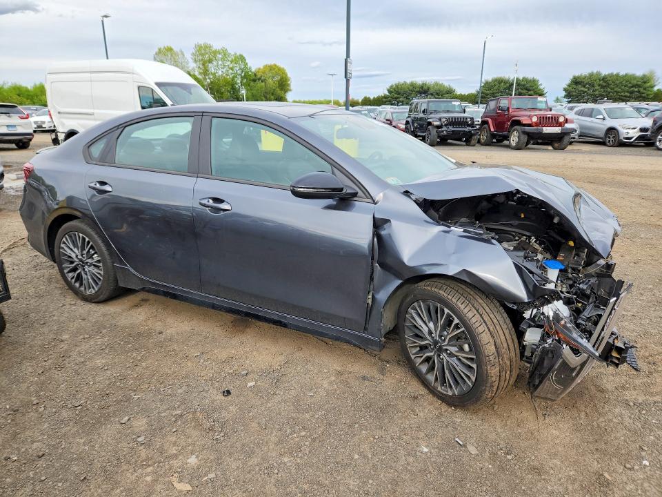 2023 KIA Forte gt Line