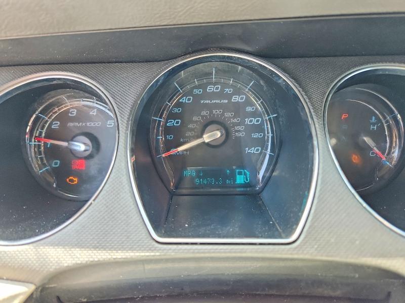 2010 Ford Taurus se