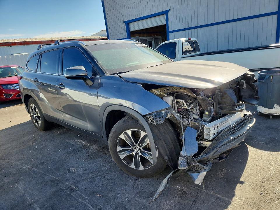 2020 Toyota Highlander xle