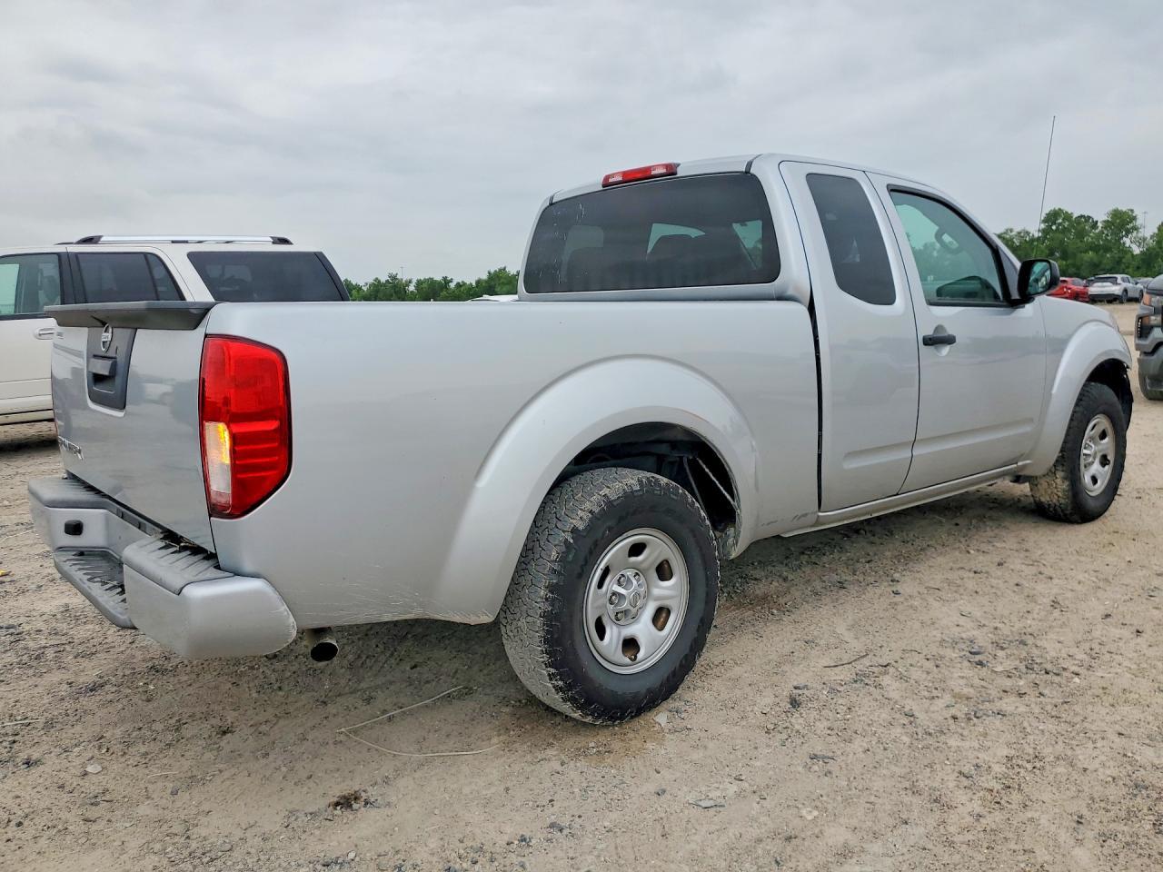 2017 Nissan Frontier S