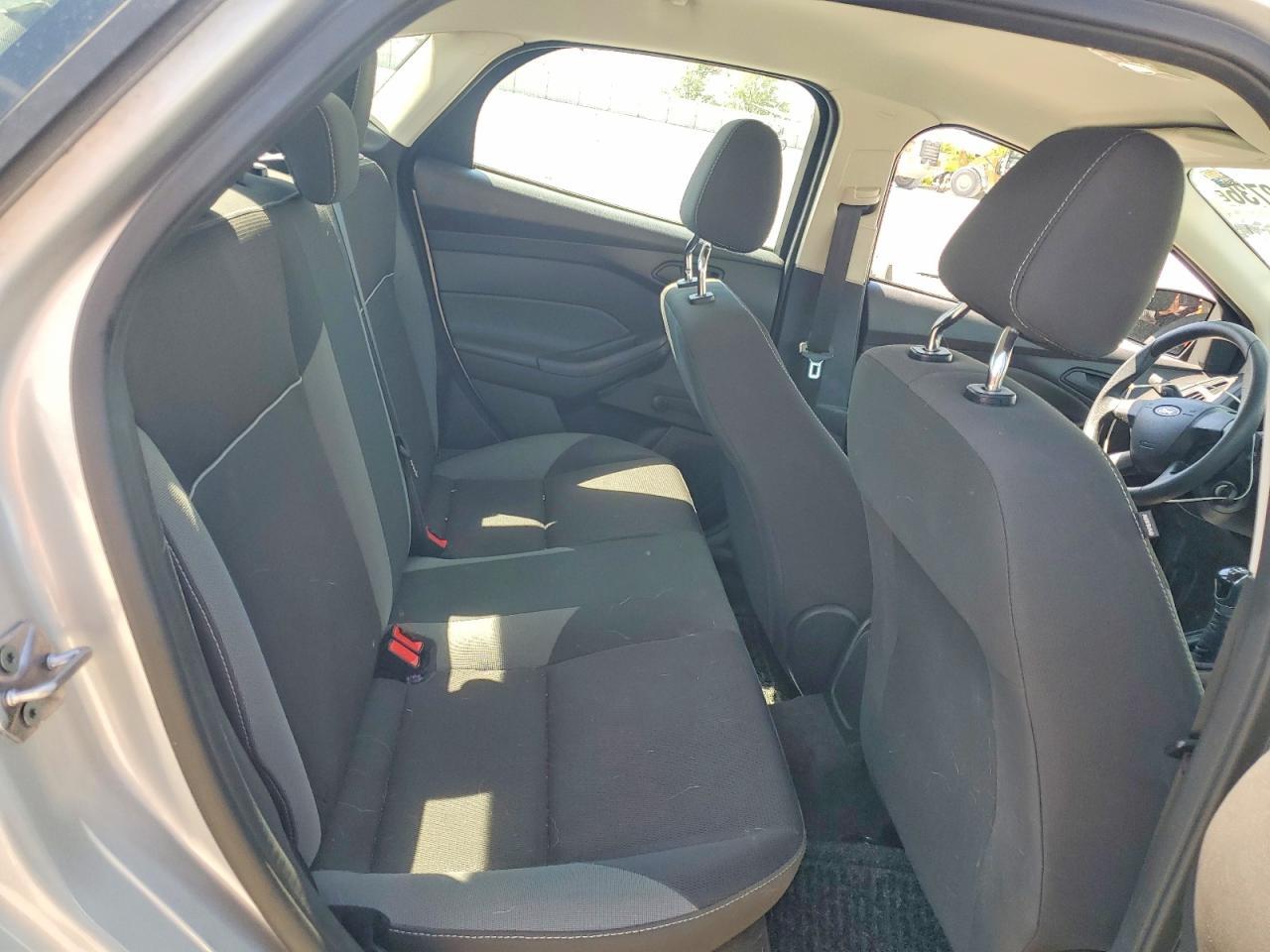 2012 Ford Focus s