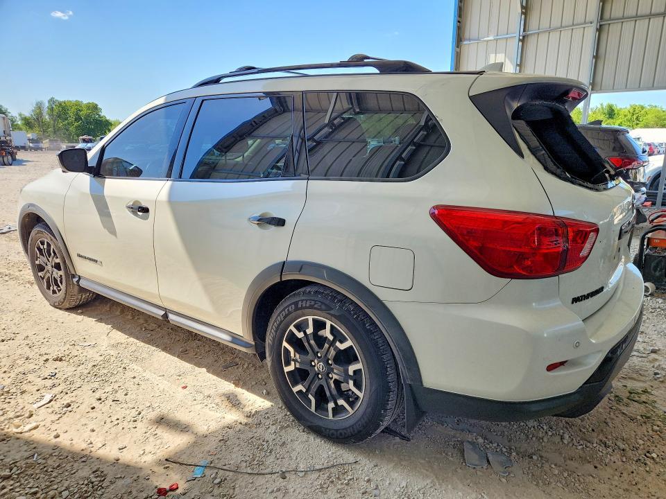 2020 Nissan Pathfinder sl