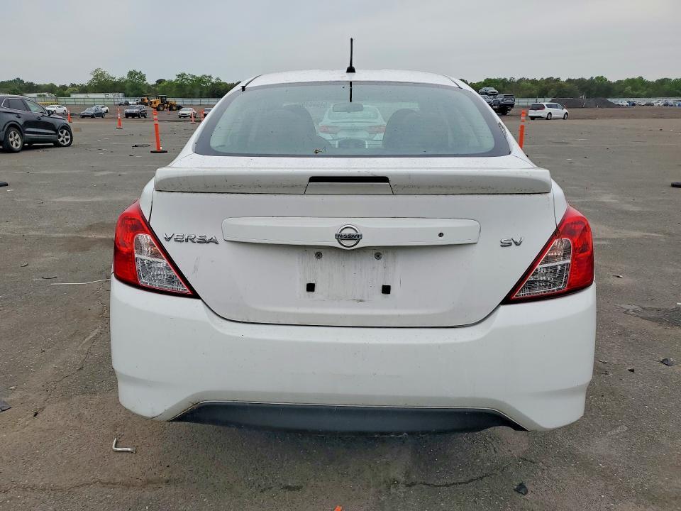 2017 Nissan Versa 1.6 sv